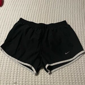 Like NEW | Nike Women's Black Athletic/Running short ⛹️‍♀️ Size Small